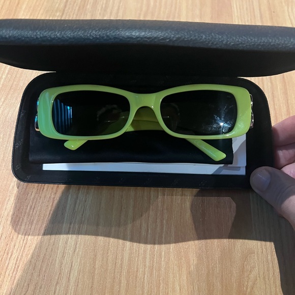 Balenciaga Sun Glasses - Picture 1 of 6